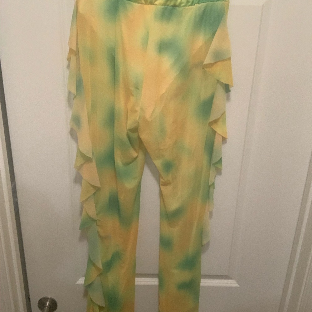 🟢Yellow and Green Ruffled Swimwear🟢
